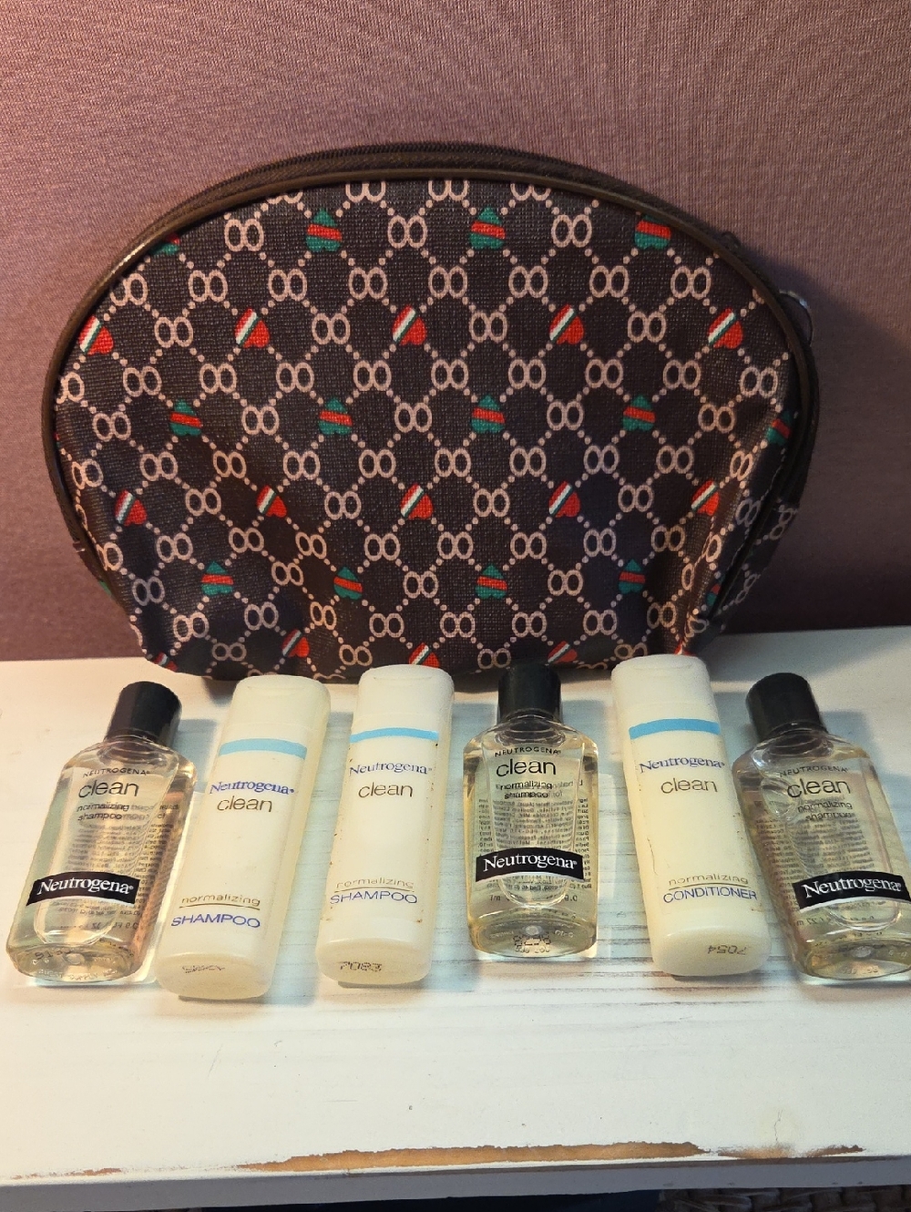 6 Neutrogena Travel Toiletry Set with Black Pouch Shampoo  Conditoner Only 1 Set